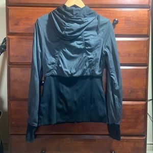 Lululemon reversible black grey hooded jacket